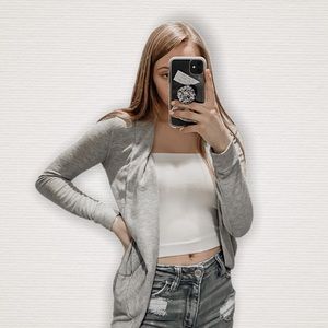 🌸3/$25: Gray Cardigan